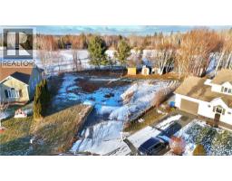 980 Westmount Court, Bathurst, Ca