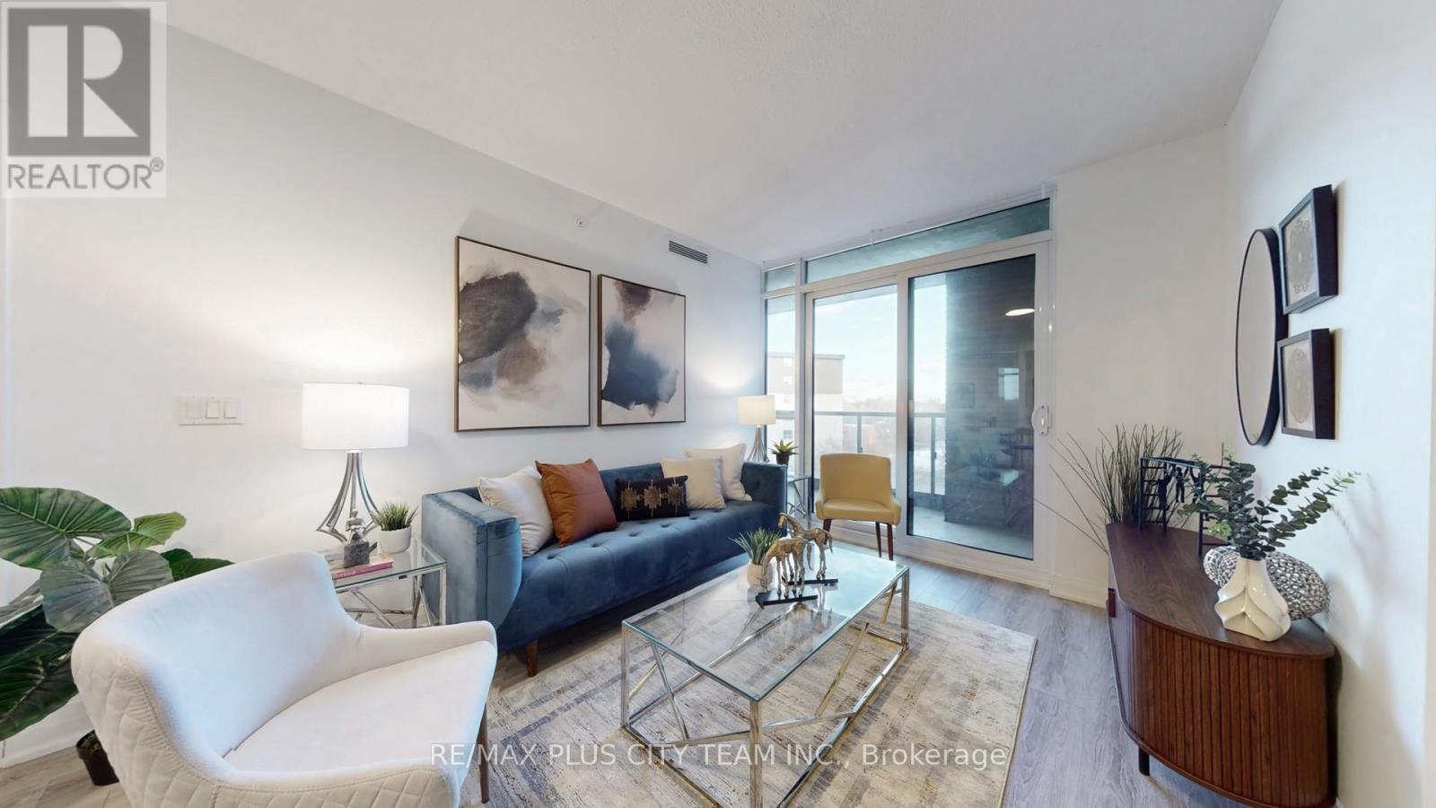 517 - 10 Gibbs Road, Toronto, Ontario  M9B 0E2 - Photo 2 - W12604630