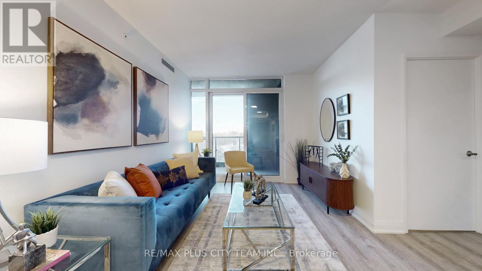 517 - 10 Gibbs Road, Toronto, Ontario  M9B 0E2 - Photo 3 - W12604630