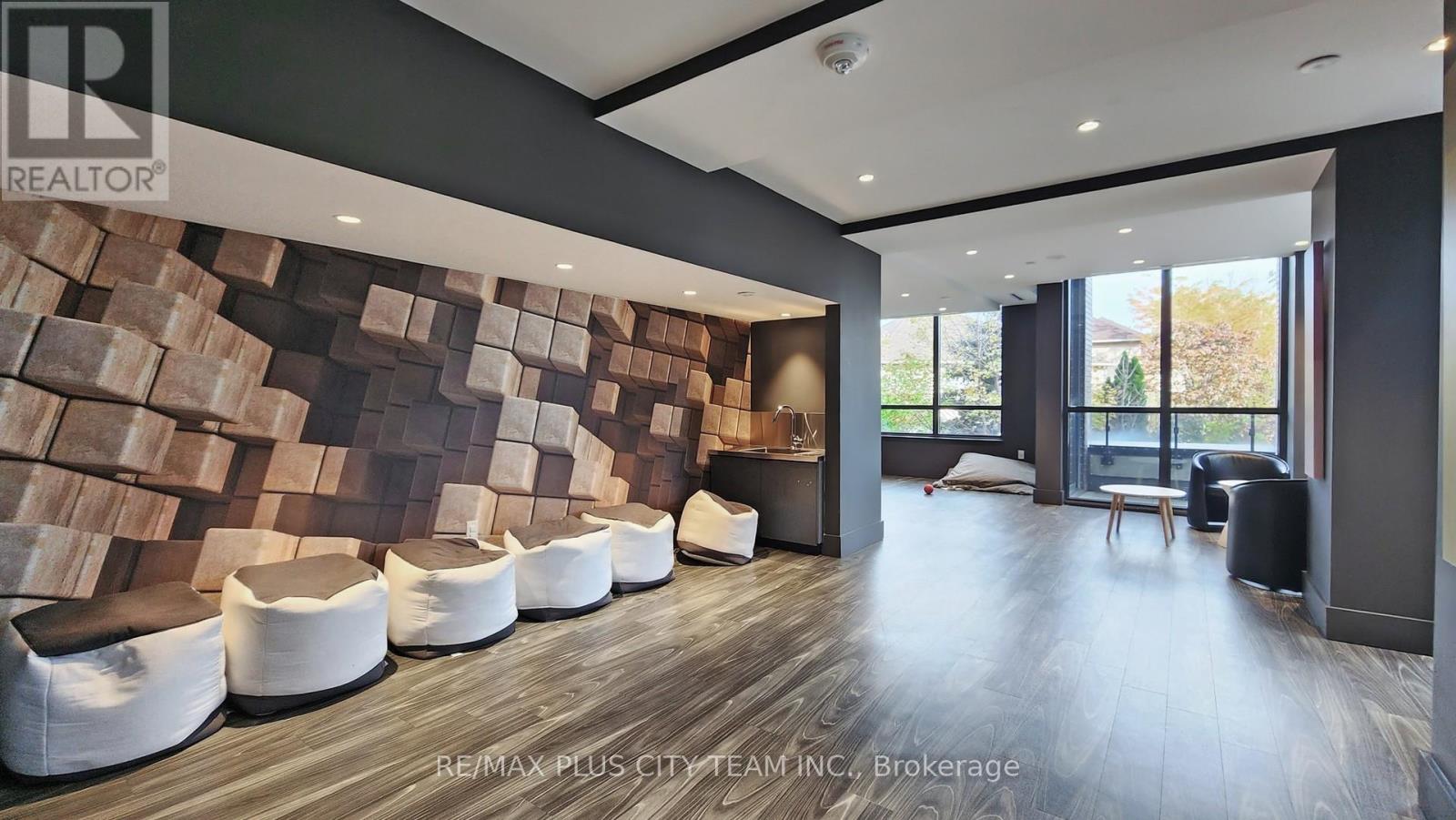 517 - 10 Gibbs Road, Toronto, Ontario  M9B 0E2 - Photo 38 - W12604630