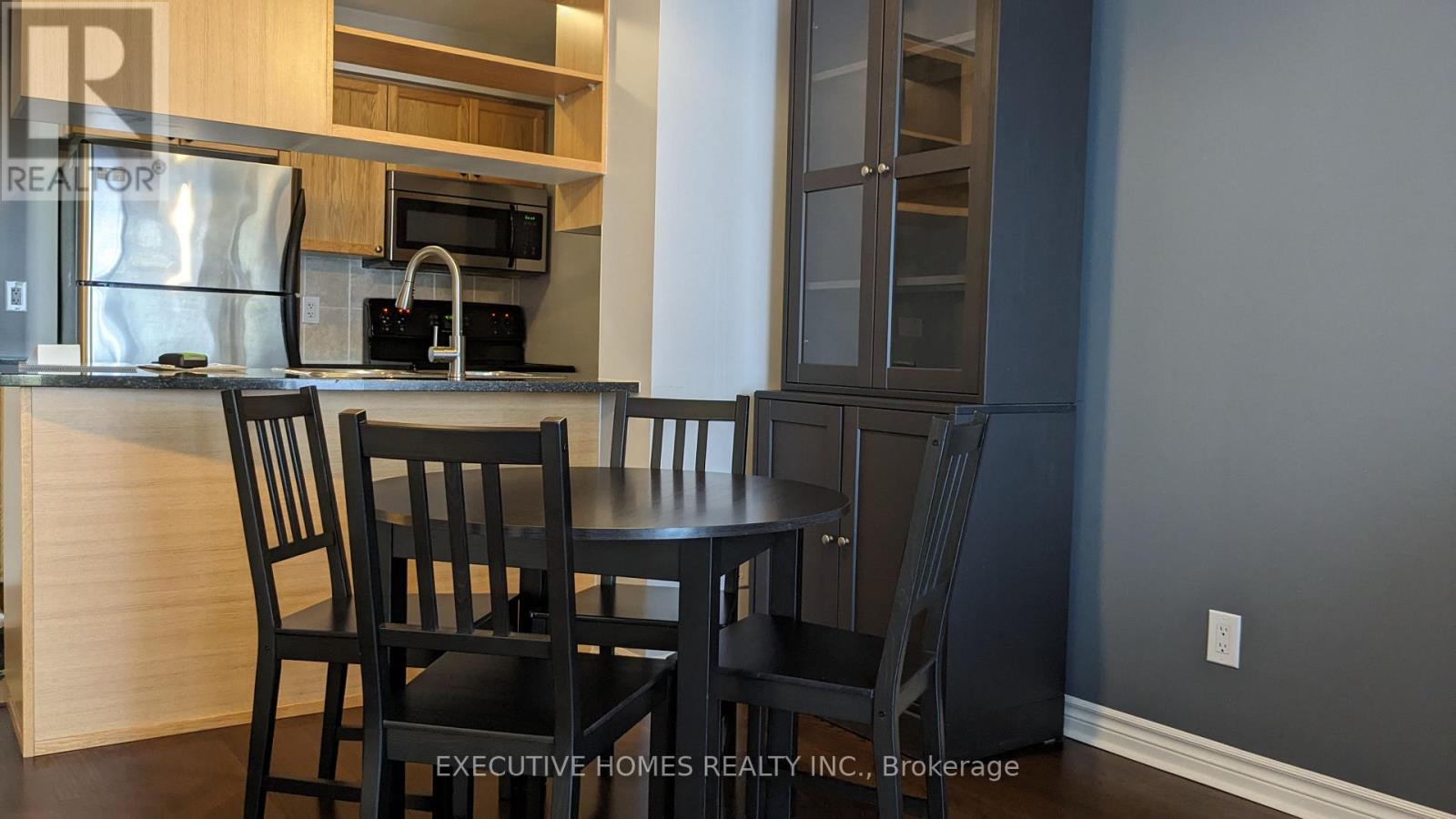 307 - 2379 Central Park Drive, Oakville, Ontario  L6H 0C7 - Photo 8 - W12604662