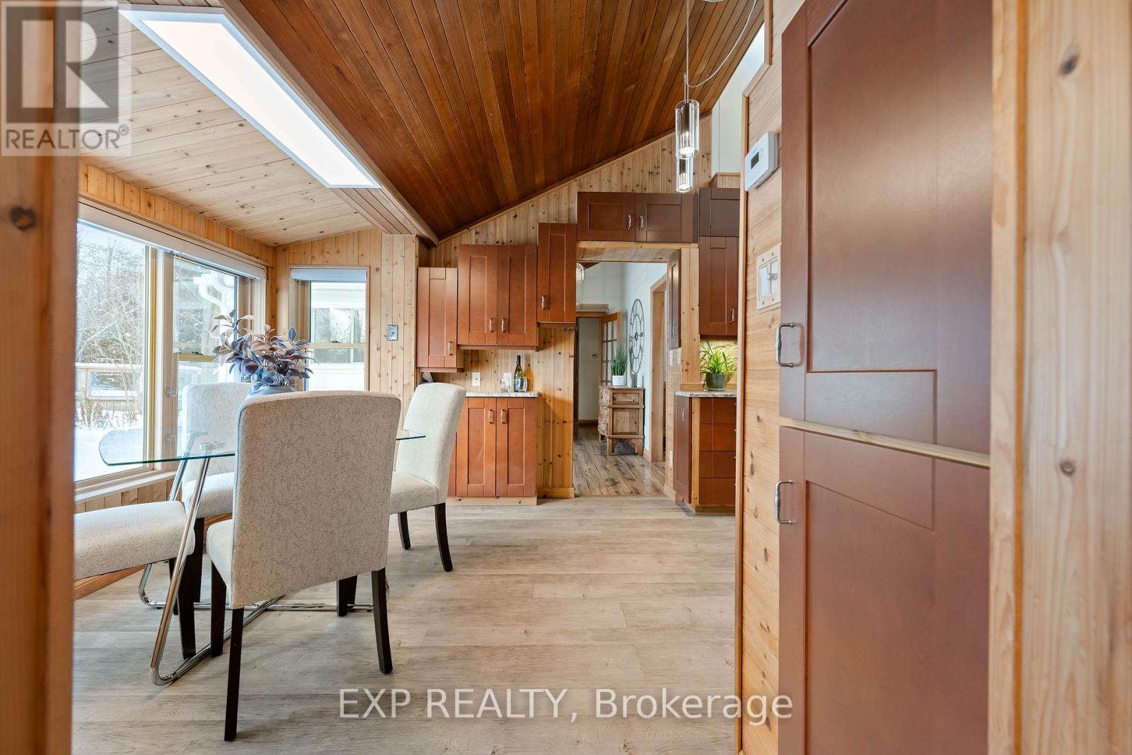 213037 10th Line, Amaranth, Ontario  L9W 0G3 - Photo 10 - X12604574