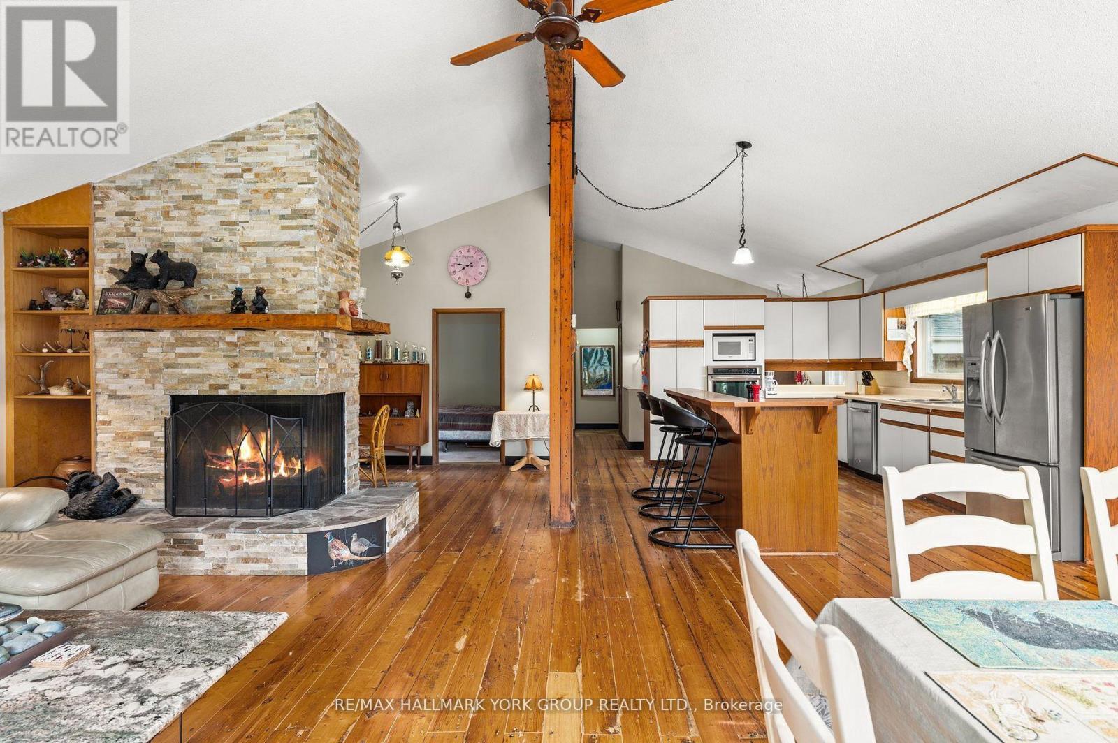 102 Albert Street, Kawartha Lakes, Ontario  K0M 1K0 - Photo 14 - X12604624