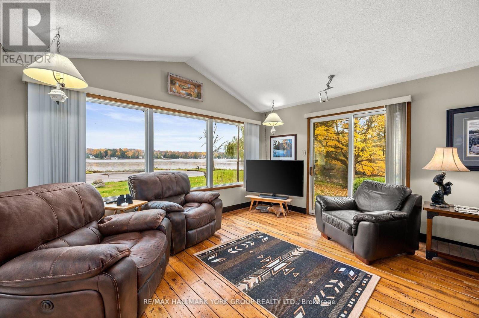 102 Albert Street, Kawartha Lakes, Ontario  K0M 1K0 - Photo 4 - X12604624