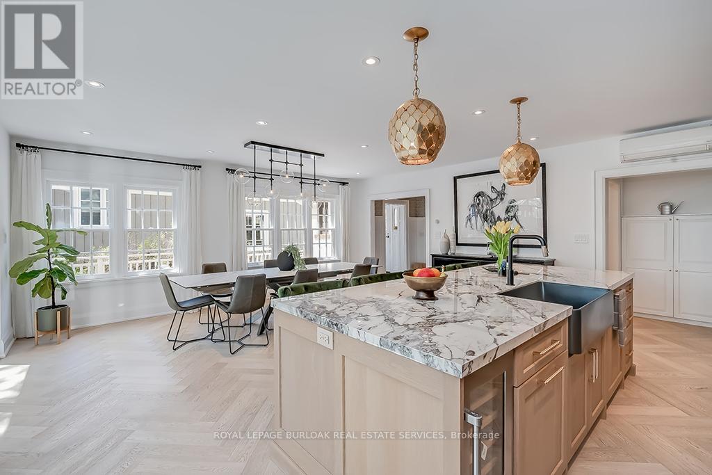 1060 Mohawk Road, Burlington, Ontario  L7T 3M6 - Photo 14 - W12137496