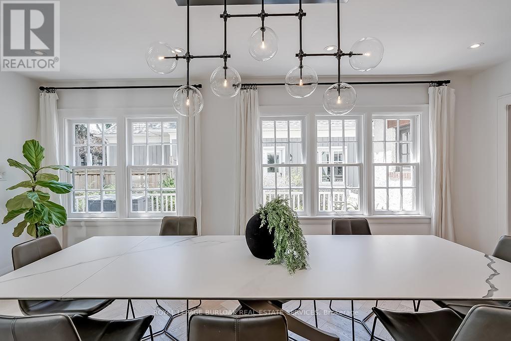 1060 Mohawk Road, Burlington, Ontario  L7T 3M6 - Photo 18 - W12137496