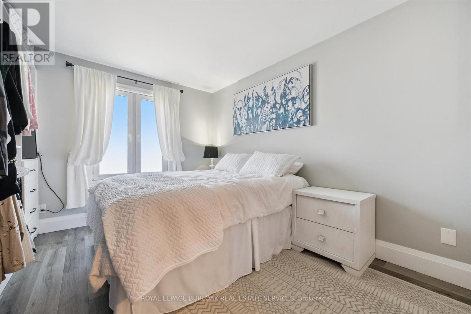 2152 Pelee Boulevard, Oakville, Ontario  L6H 4C8 - Photo 20 - W12409007