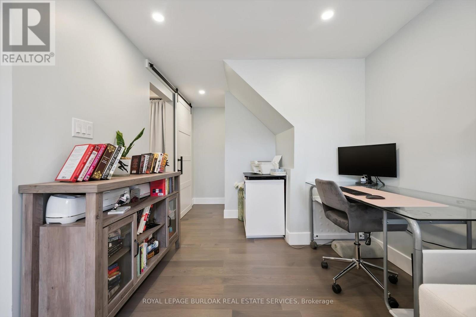 2152 Pelee Boulevard, Oakville, Ontario  L6H 4C8 - Photo 32 - W12409007