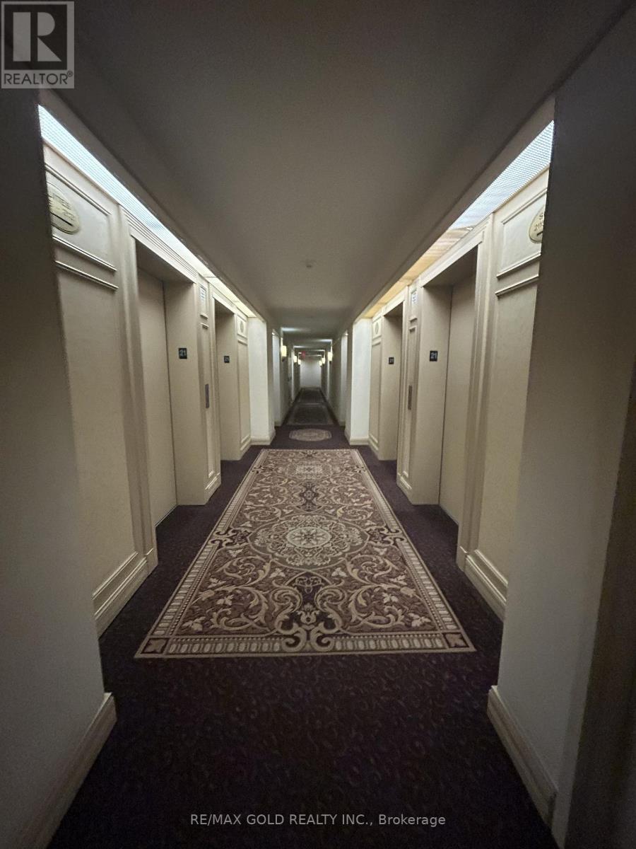 2119 - 25 Kingsbridge Garden, Mississauga, Ontario  L5R 4B1 - Photo 14 - W12430332