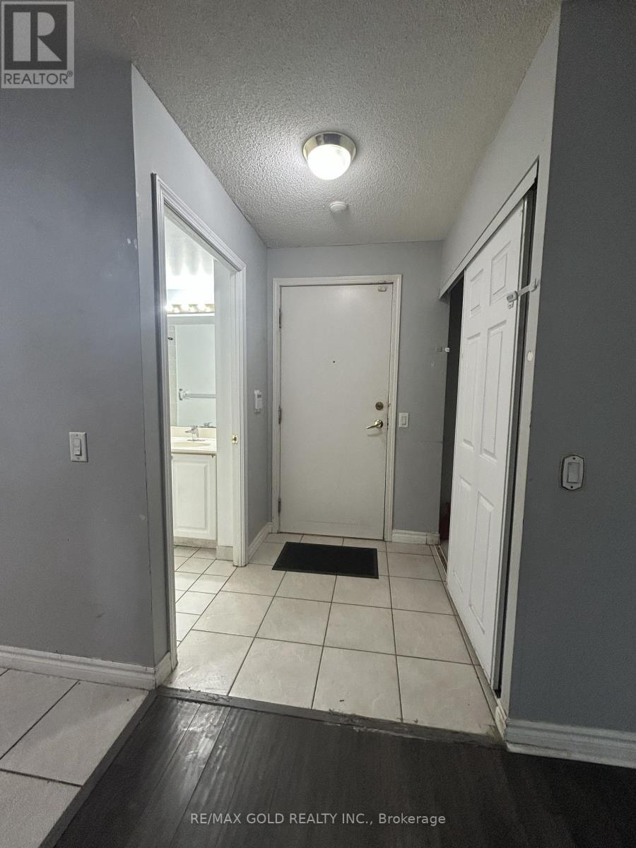 2119 - 25 Kingsbridge Garden, Mississauga, Ontario  L5R 4B1 - Photo 18 - W12430332