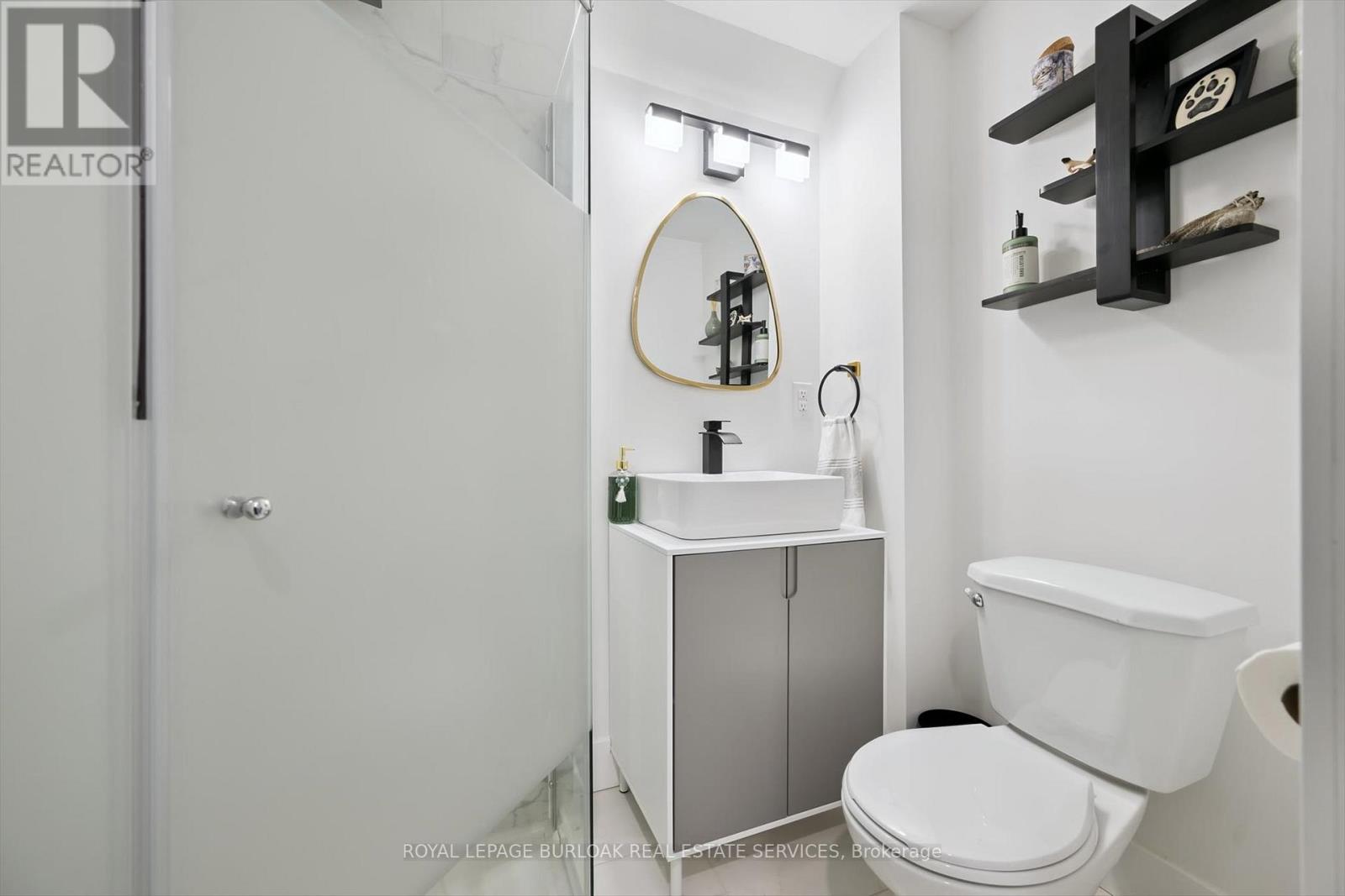 2152 Pelee Boulevard, Oakville, Ontario  L6H 4C8 - Photo 33 - W12409007