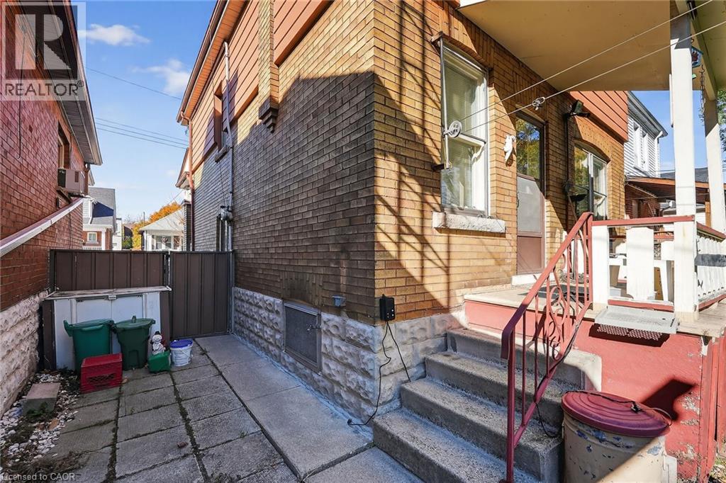 72 London Street N, Hamilton, Ontario  L8H 4B5 - Photo 32 - 40786658