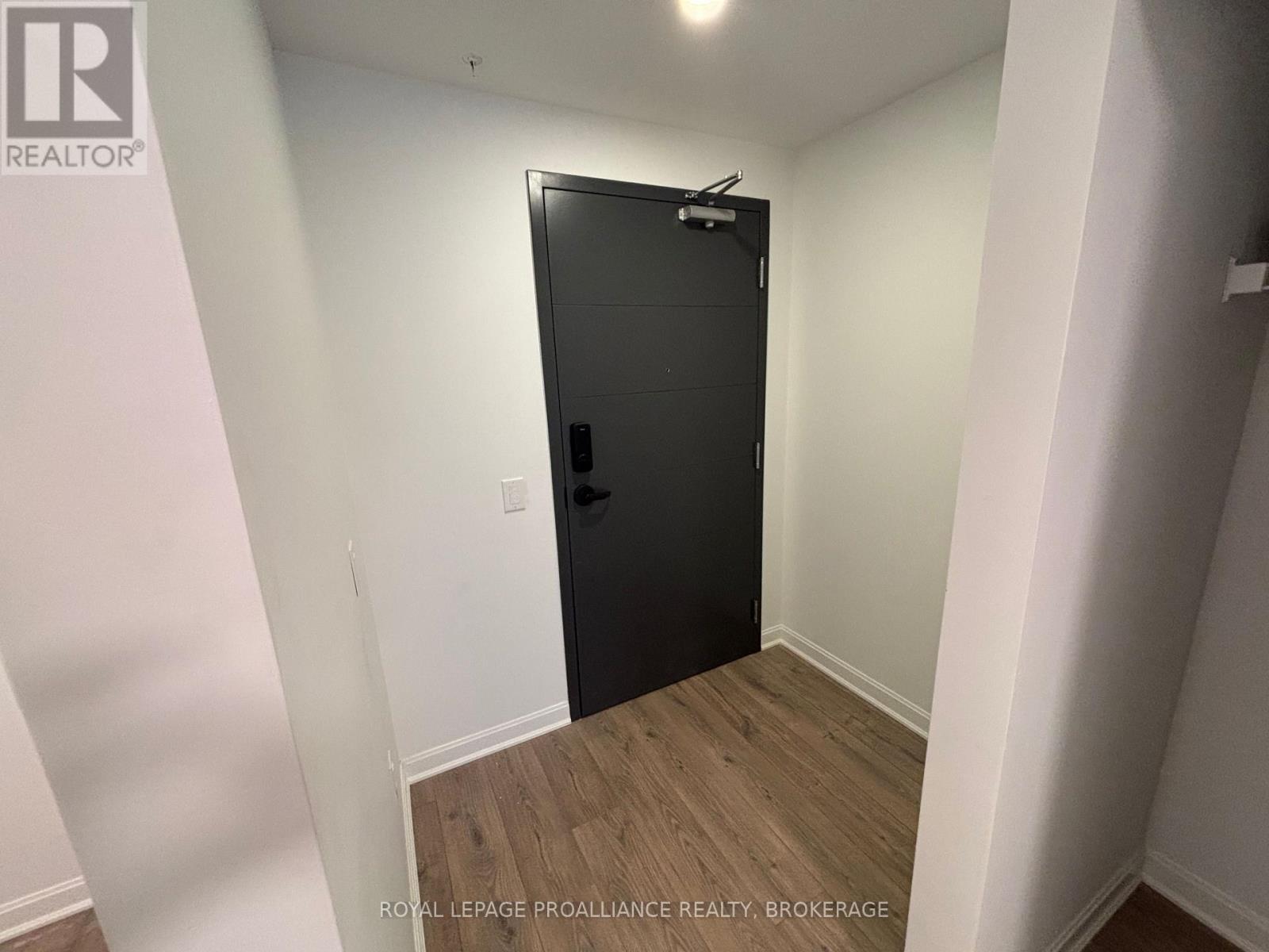 304 - 223 Princess Street, Kingston, Ontario  K7L 0G8 - Photo 7 - X12604716