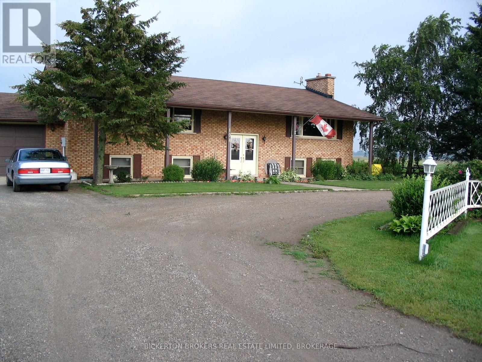 108 RUSSELL ROAD N, Front of Leeds & Seeleys Bay, Ontario