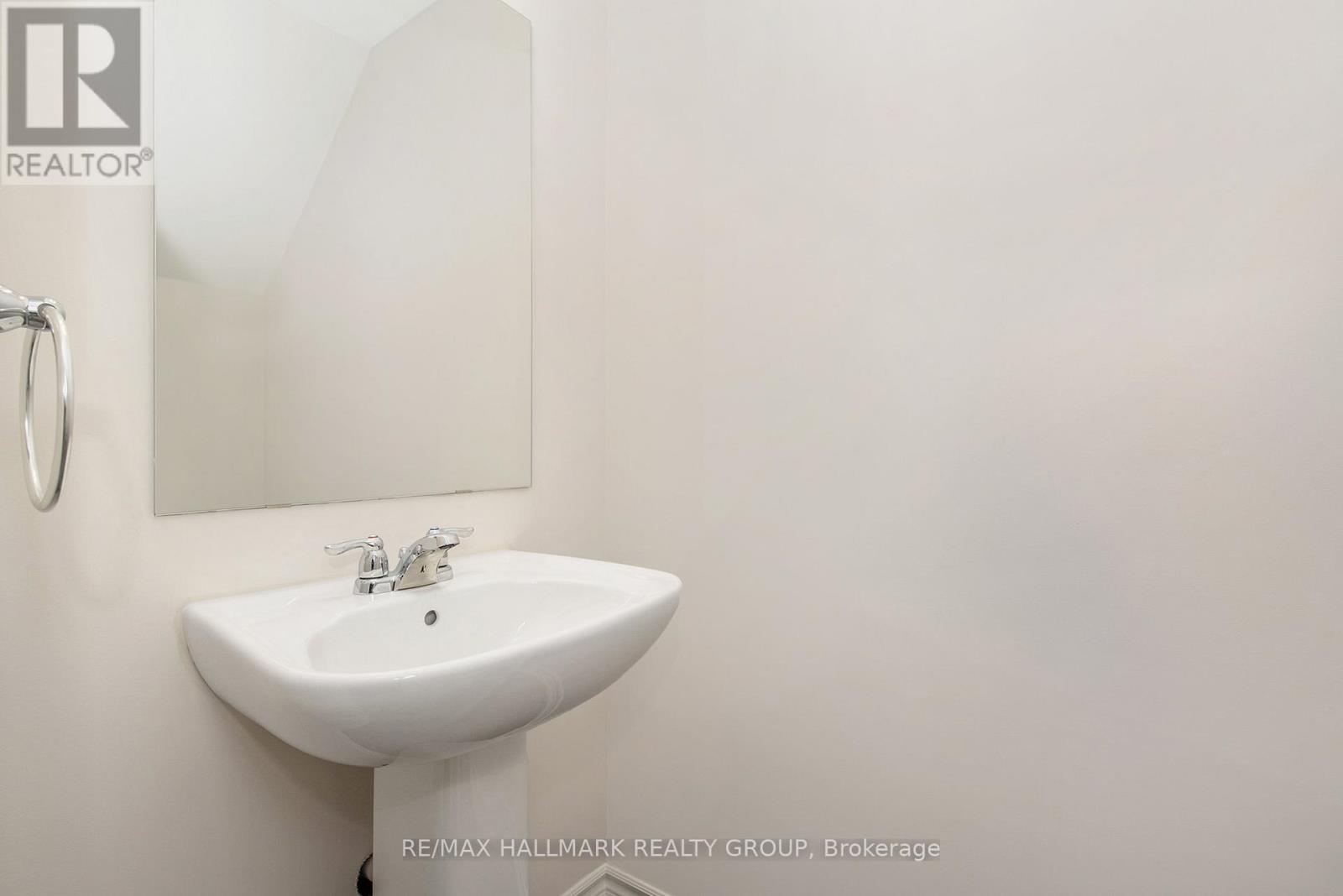 290 Zenith Private, Ottawa, Ontario  K2J 6N2 - Photo 9 - X12604706