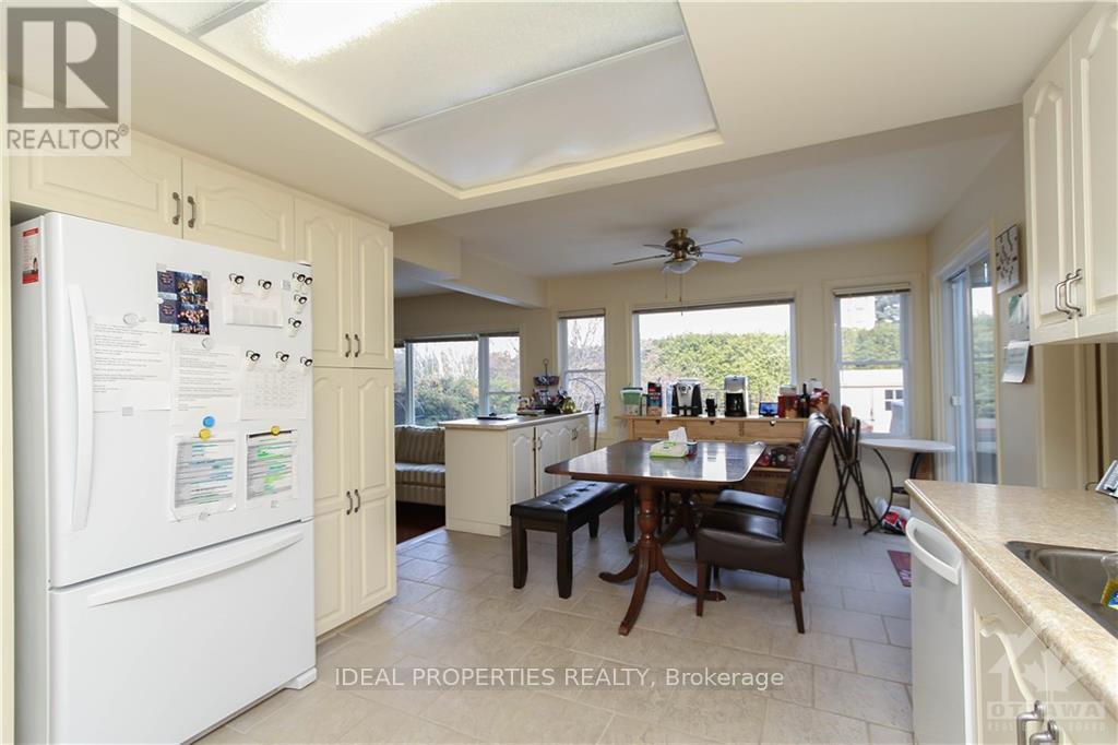 39 Huntings End Avenue, Ottawa, Ontario  K2M 1R2 - Photo 10 - X12604710