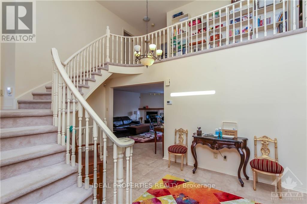 39 Huntings End Avenue, Ottawa, Ontario  K2M 1R2 - Photo 4 - X12604710