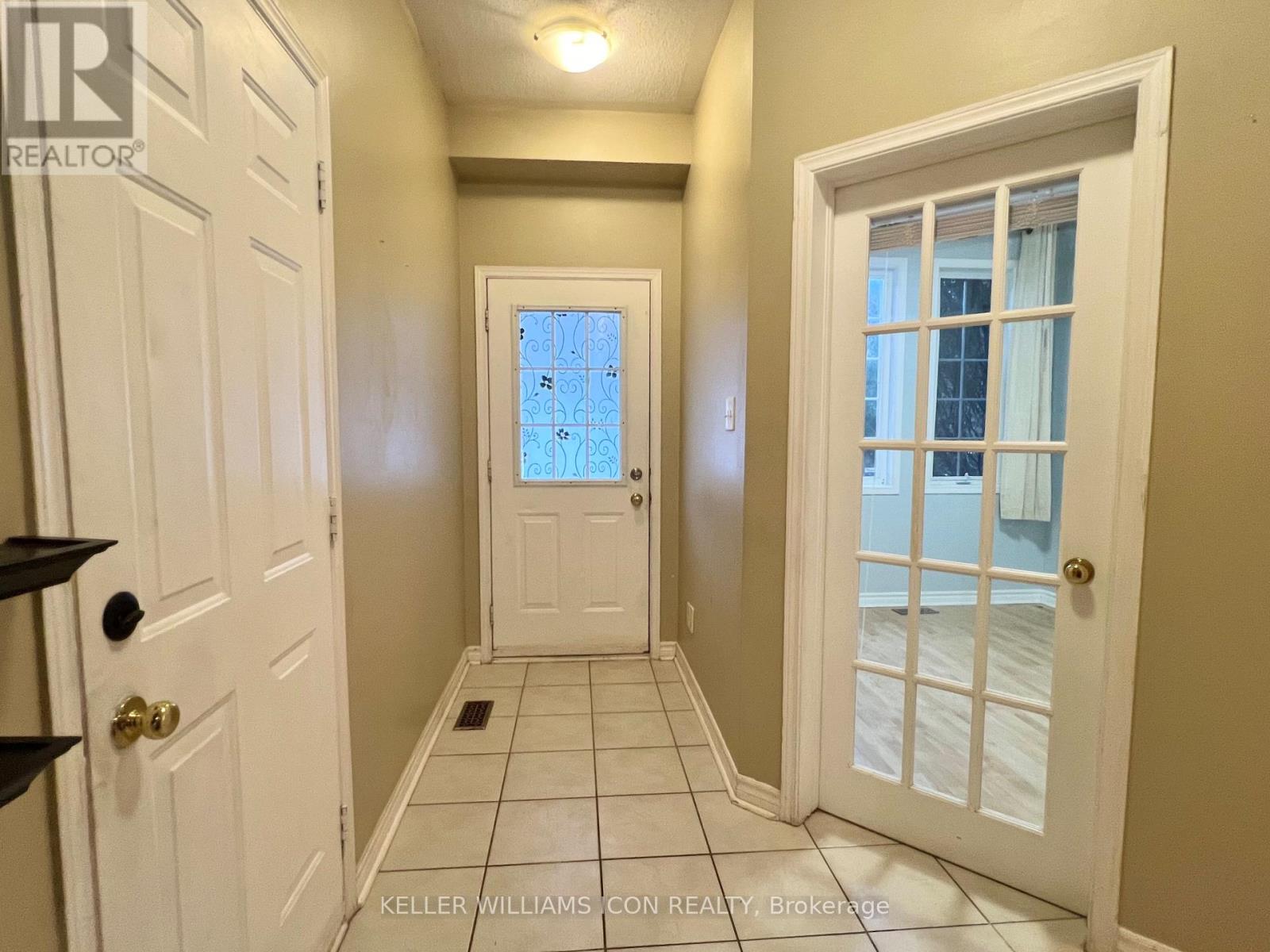 21 Karendale Street, Ottawa, Ontario  K2G 6V7 - Photo 3 - X12604844