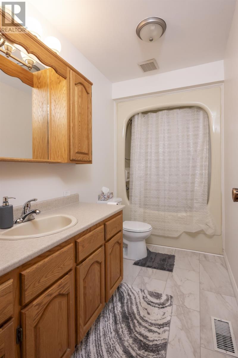 301 Sherwood Dr, Thunder Bay, Ontario  P7B 6L2 - Photo 26 - TB253469