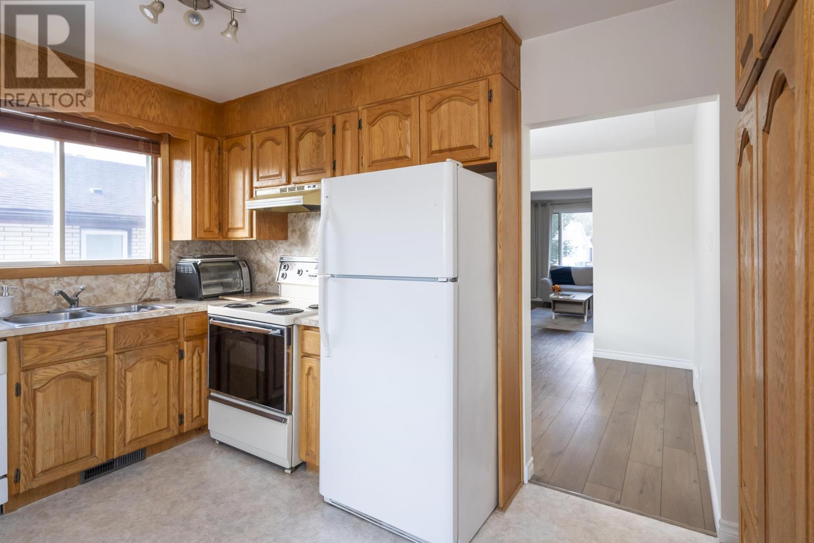 301 Sherwood Dr, Thunder Bay, Ontario  P7B 6L2 - Photo 14 - TB253469