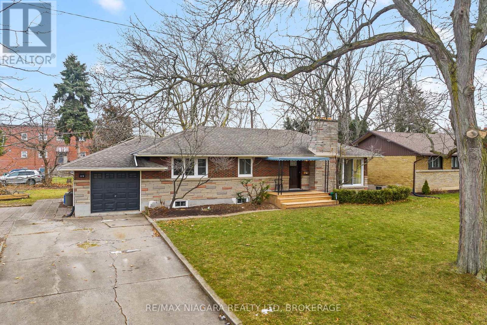 25 Masterson Drive, St. Catharines, Ontario  L2T 3P2 - Photo 2 - X12604834