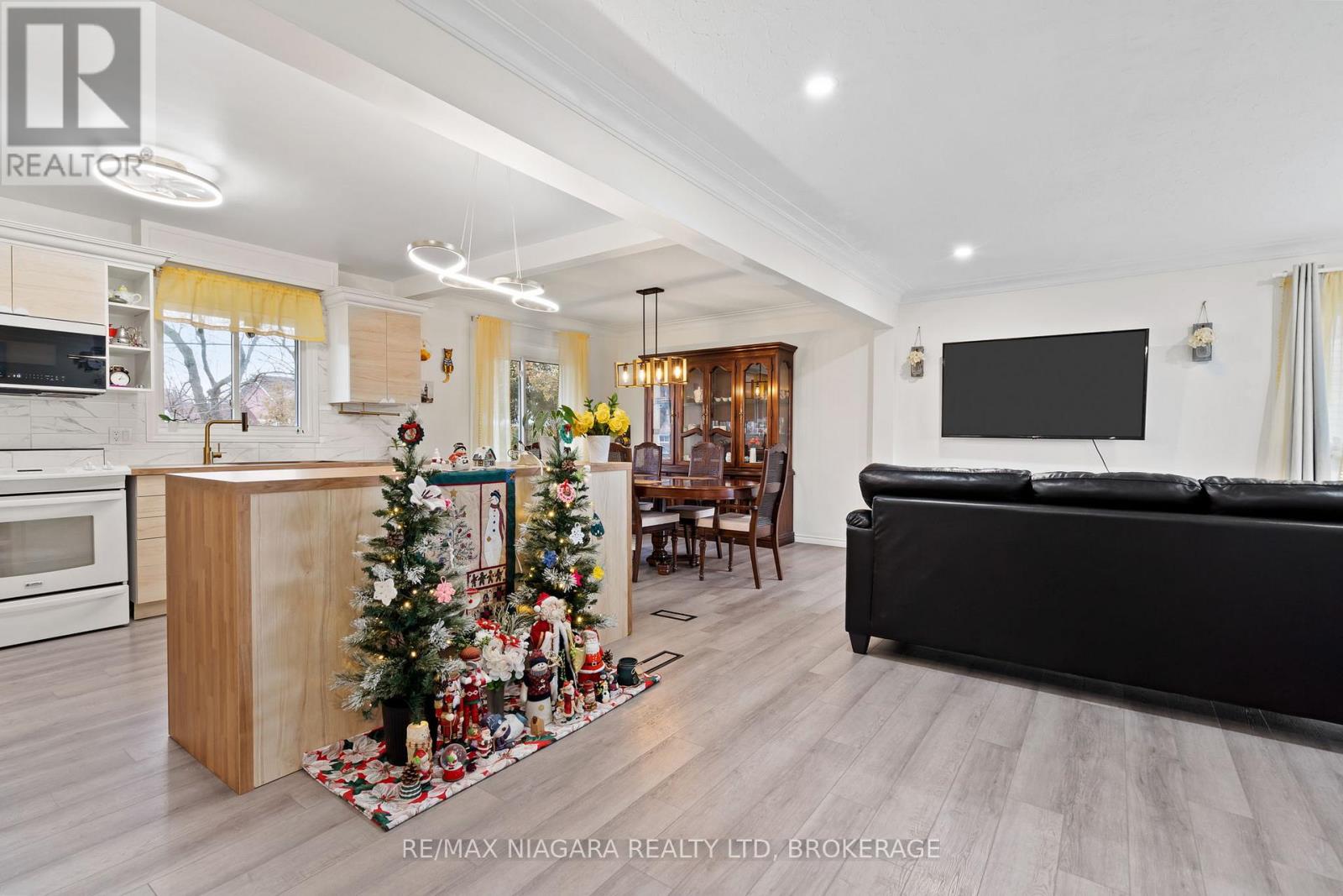 25 Masterson Drive, St. Catharines, Ontario  L2T 3P2 - Photo 4 - X12604834