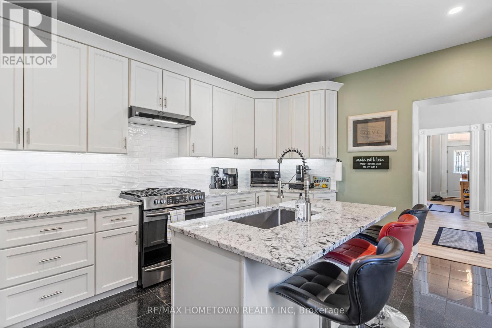 198 James Street W, Prescott, Ontario  K0E 1T0 - Photo 23 - X12471253