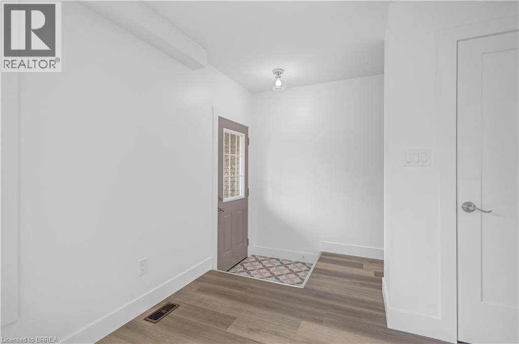 34 Oakhill Drive Unit# 20b, Brantford, Ontario  N3T 1R1 - Photo 7 - 40790754