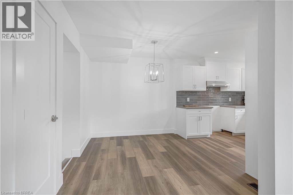 34 Oakhill Drive Unit# 20b, Brantford, Ontario  N3T 1R1 - Photo 11 - 40790754