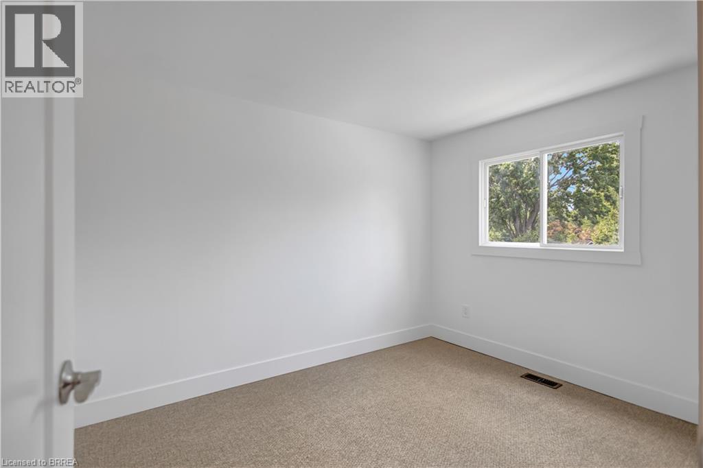 34 Oakhill Drive Unit# 20b, Brantford, Ontario  N3T 1R1 - Photo 23 - 40790754