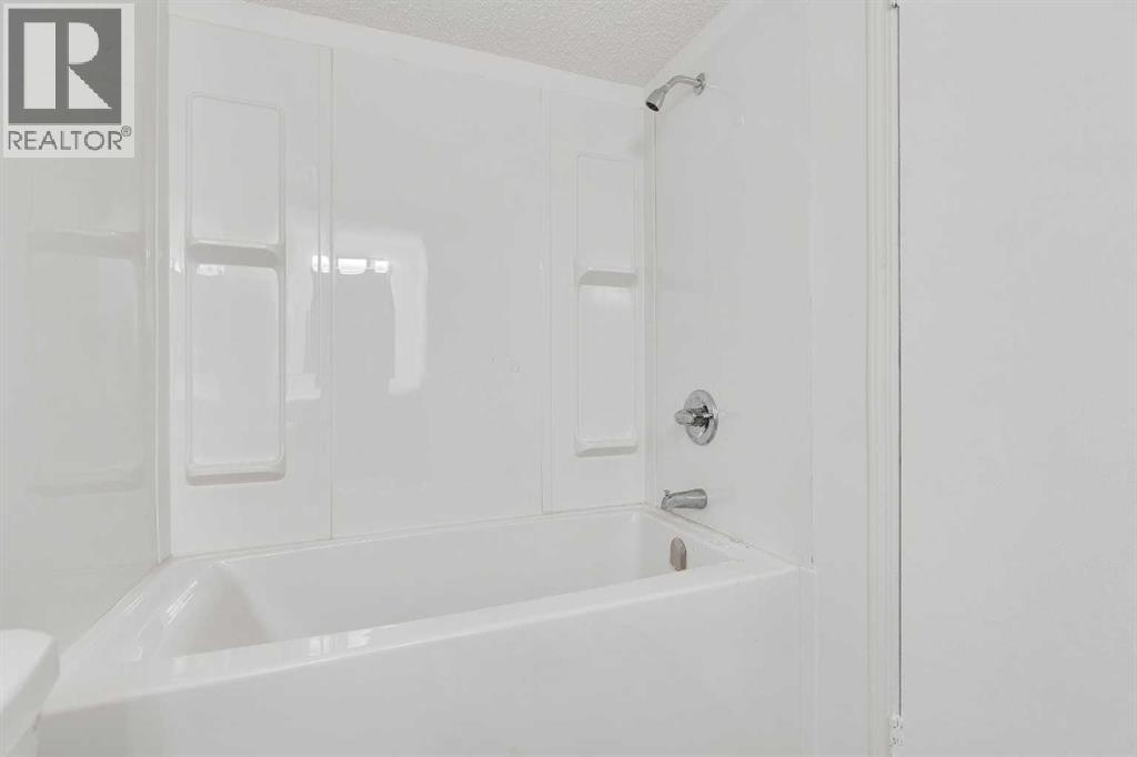 2948 Doverville Crescent Se, Calgary, Alberta  T2B 1T9 - Photo 15 - A2272244