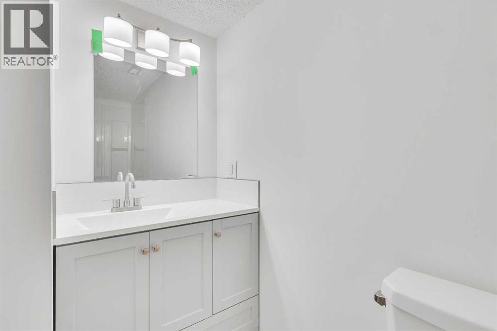 2948 Doverville Crescent Se, Calgary, Alberta  T2B 1T9 - Photo 16 - A2272244