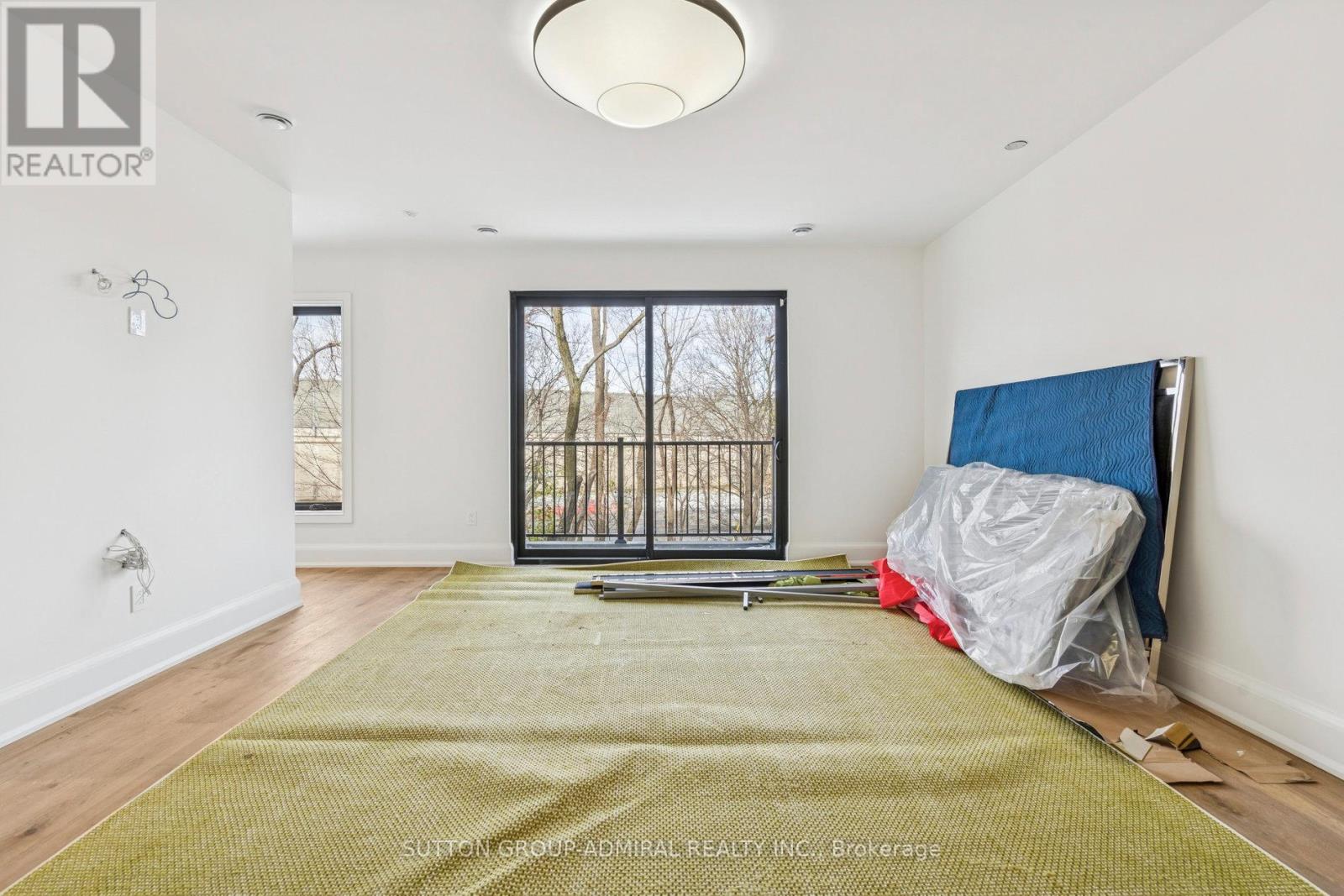 78 Burncrest Drive, Toronto, Ontario  M5M 2Z5 - Photo 8 - C12604712