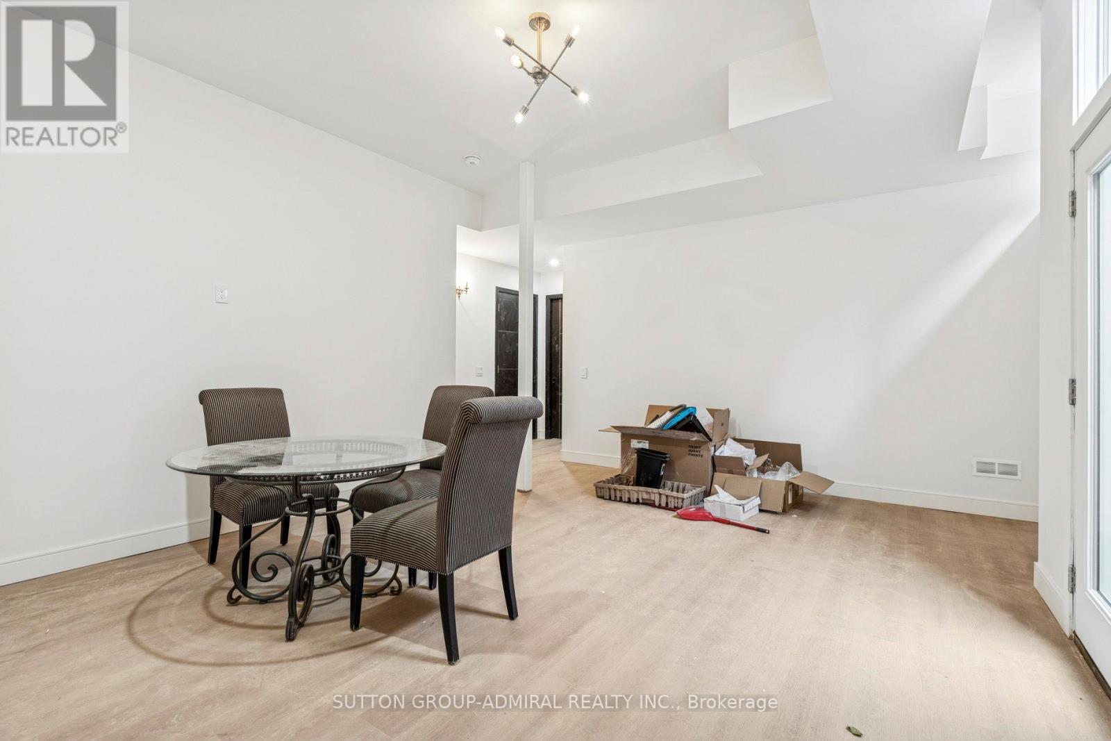 78 Burncrest Drive, Toronto, Ontario  M5M 2Z5 - Photo 45 - C12604714