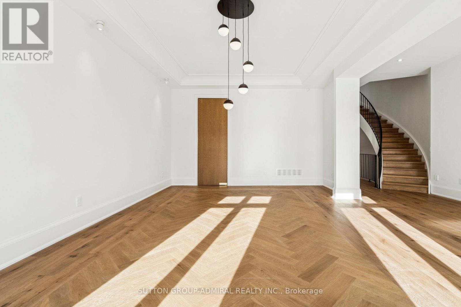 78 Burncrest Drive, Toronto, Ontario  M5M 2Z5 - Photo 5 - C12604714