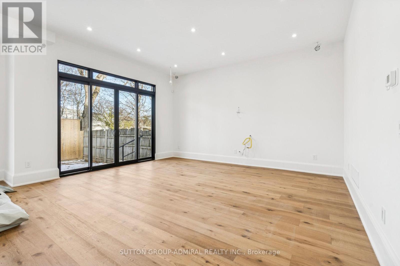 78 Burncrest Drive, Toronto, Ontario  M5M 2Z5 - Photo 9 - C12604714