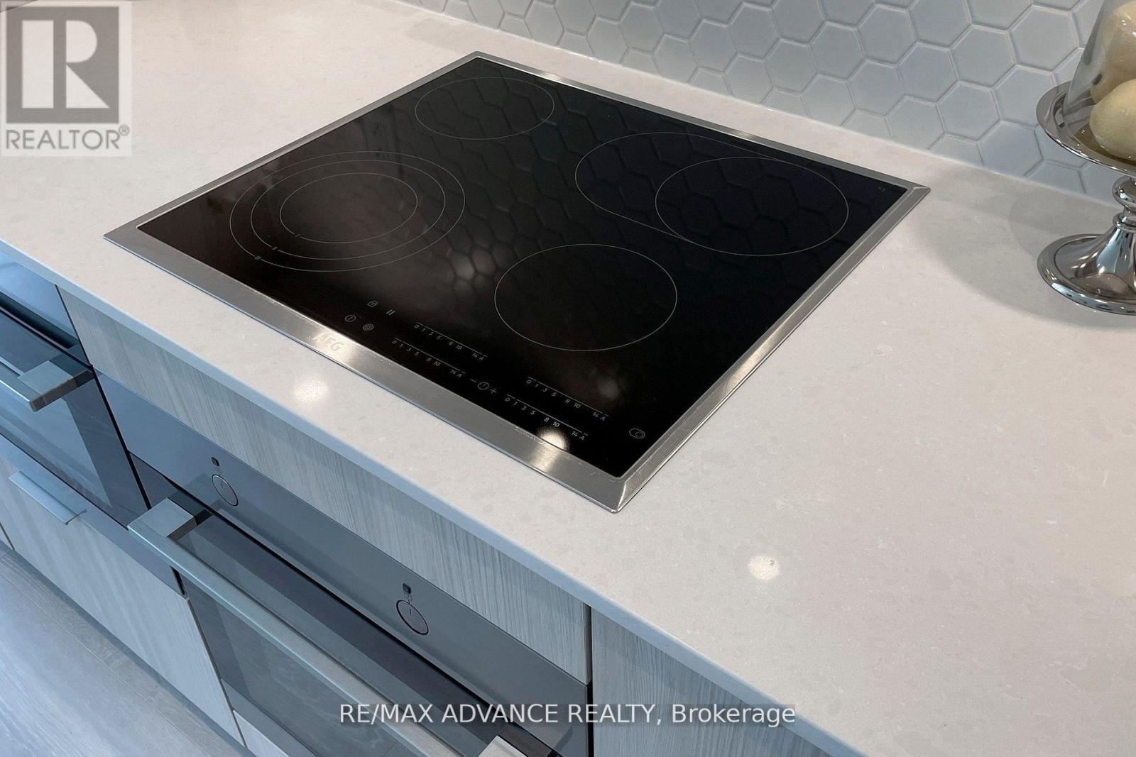 2508 - 15 Queens Quay E, Toronto, Ontario  M5E 0A5 - Photo 16 - C12604896