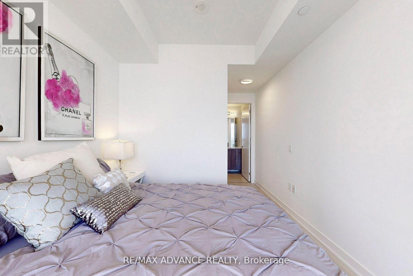 2508 - 15 Queens Quay E, Toronto, Ontario  M5E 0A5 - Photo 18 - C12604896