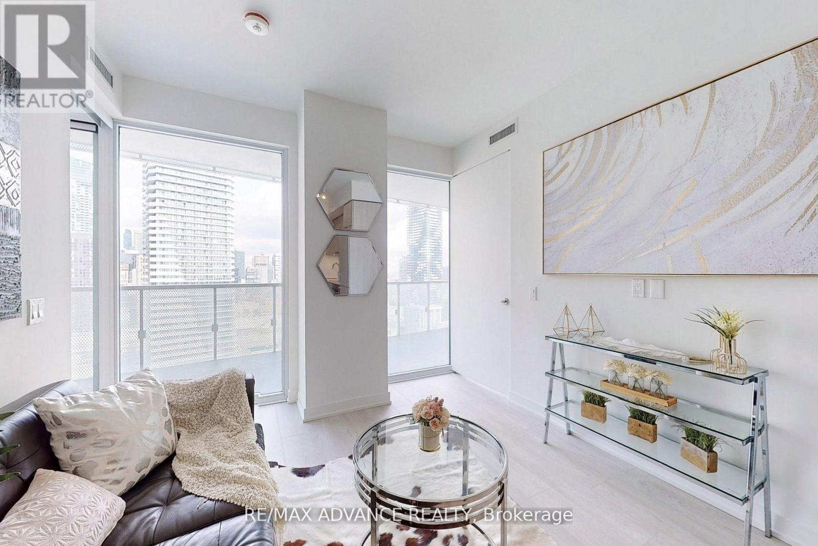 2508 - 15 Queens Quay E, Toronto, Ontario  M5E 0A5 - Photo 4 - C12604896