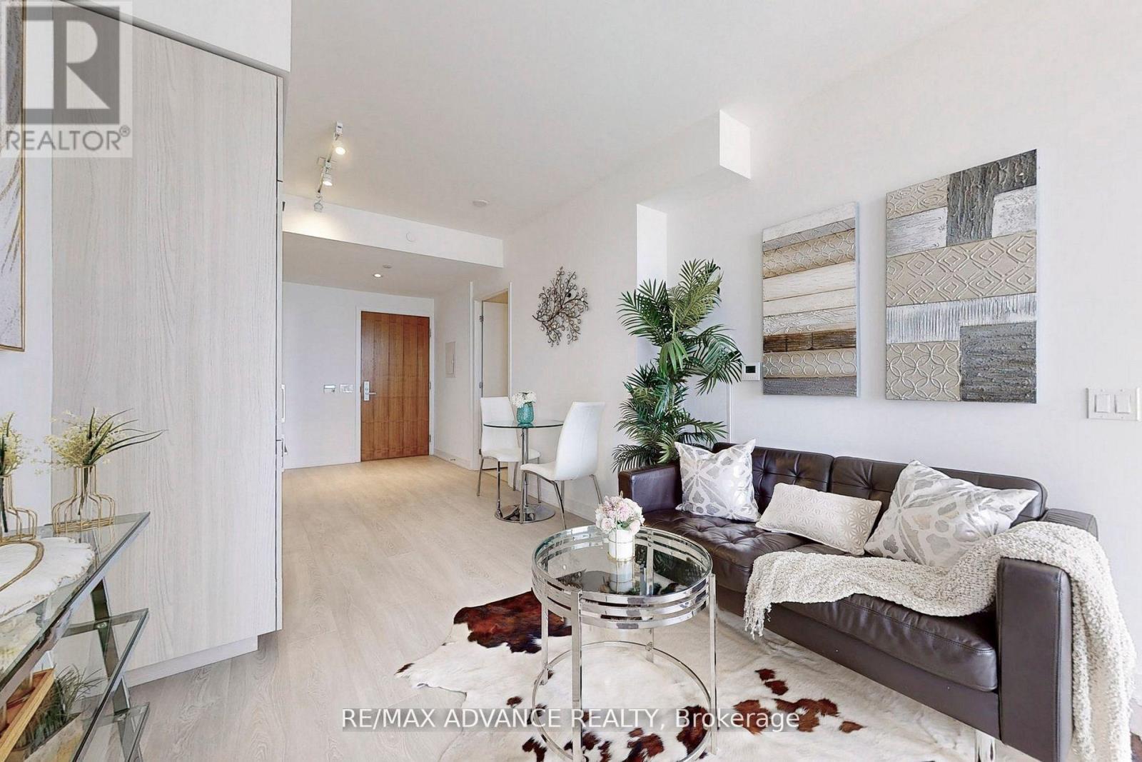 2508 - 15 Queens Quay E, Toronto, Ontario  M5E 0A5 - Photo 5 - C12604896