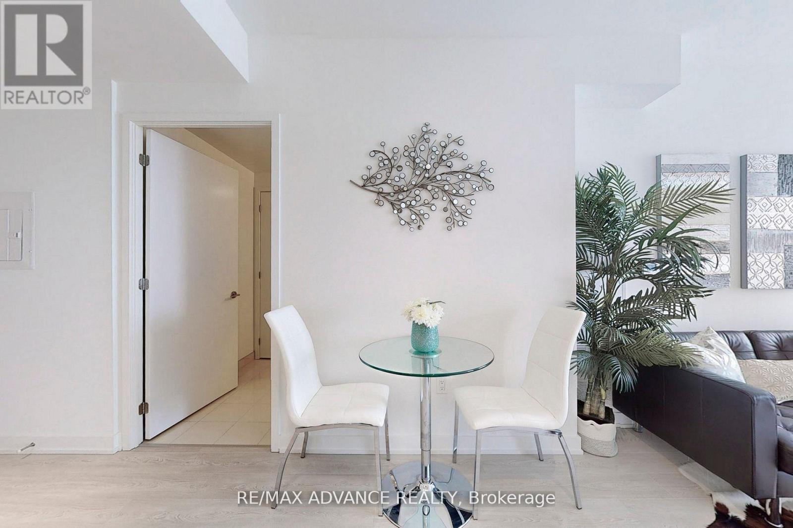 2508 - 15 Queens Quay E, Toronto, Ontario  M5E 0A5 - Photo 8 - C12604896