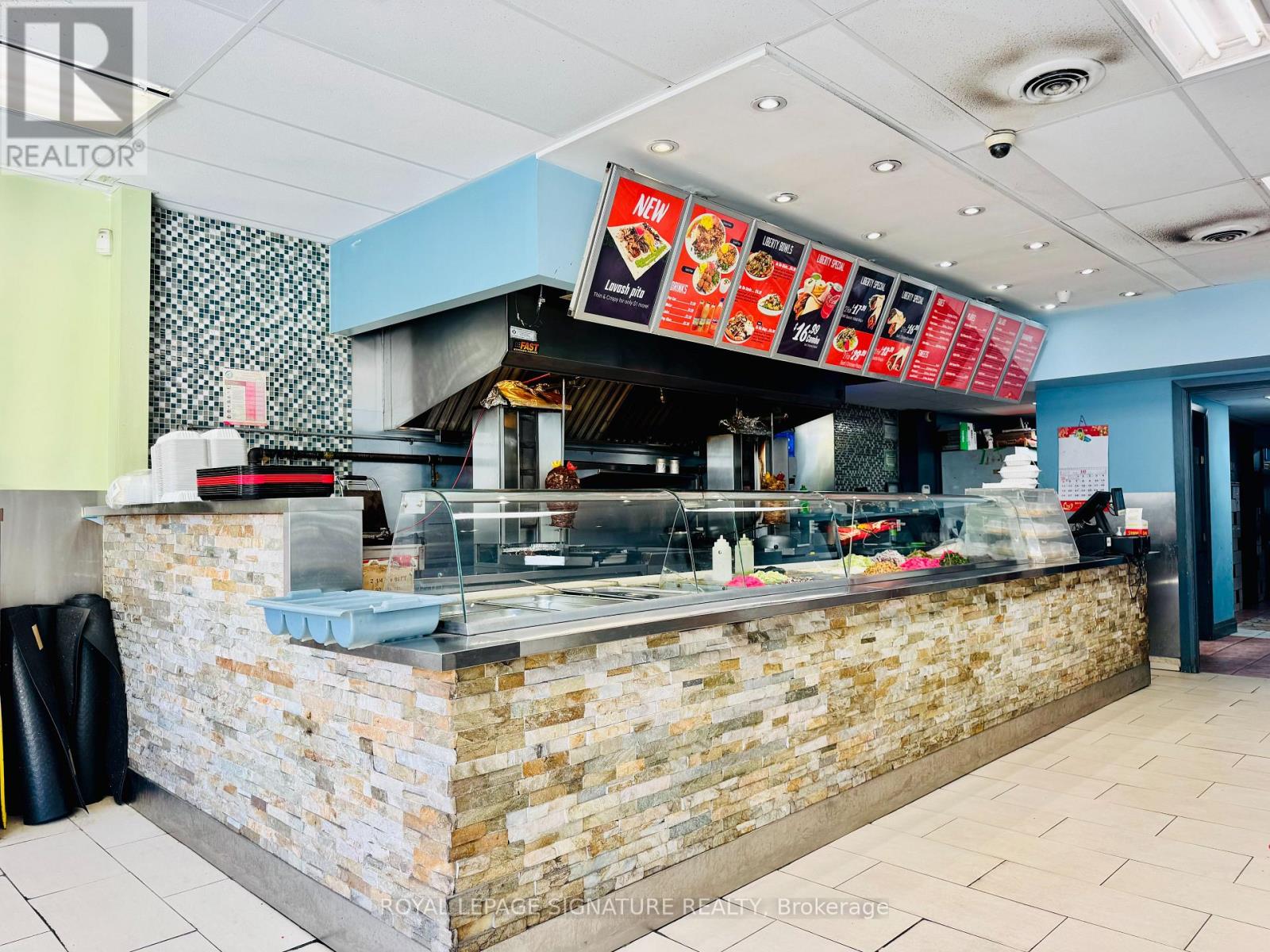 716 Queen Street E, Toronto, Ontario  M4M 1H6 - Photo 2 - E12604692