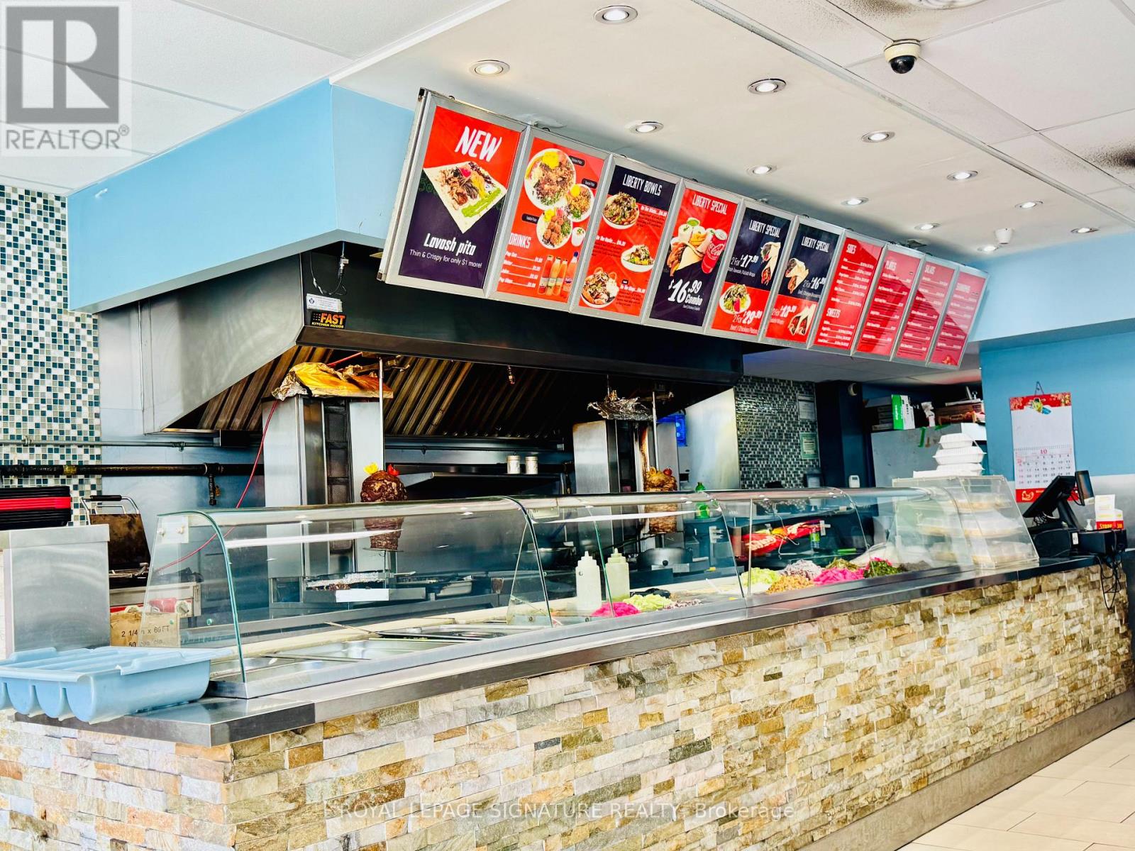 716 Queen Street E, Toronto, Ontario  M4M 1H6 - Photo 3 - E12604692