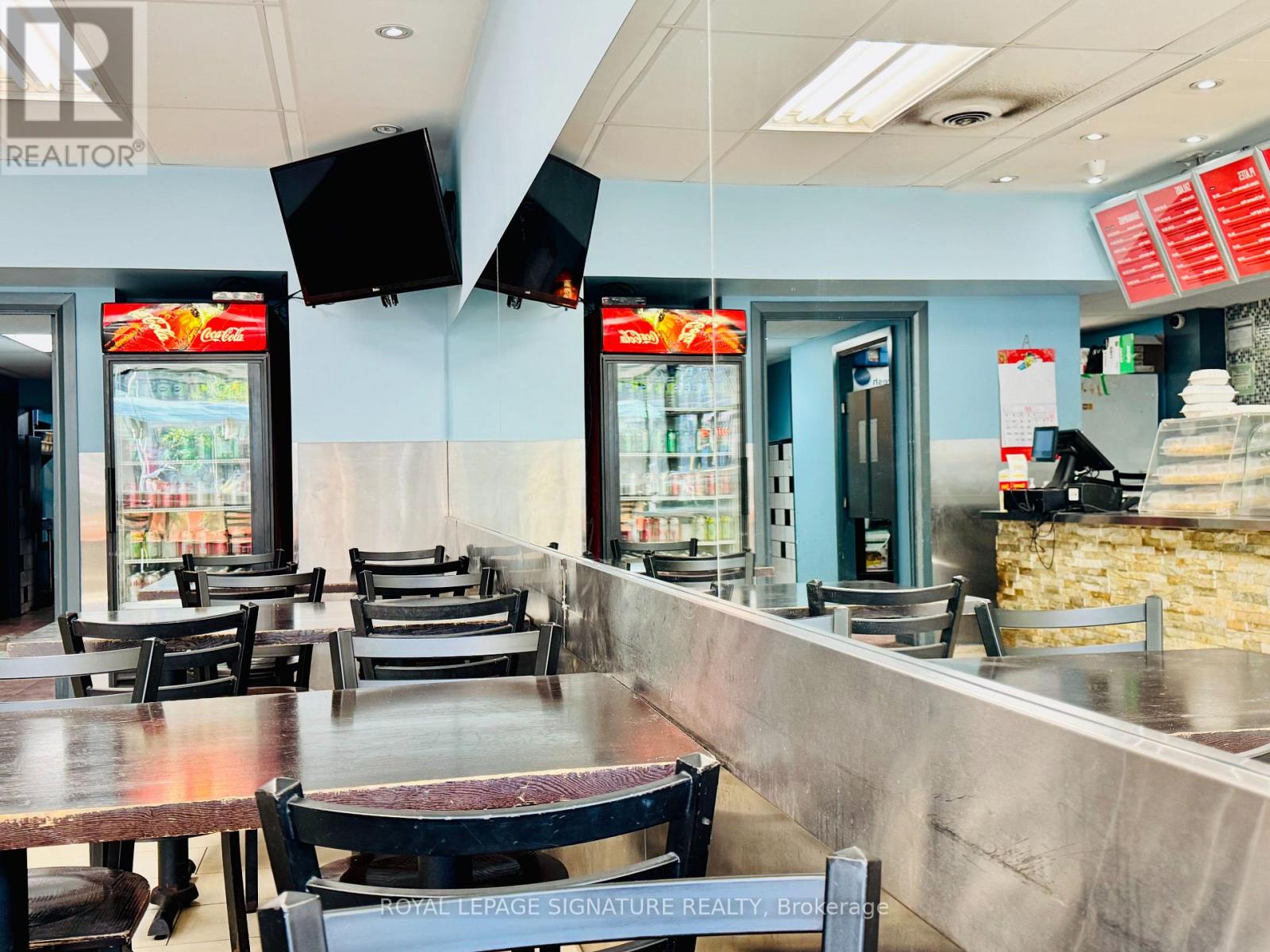 716 Queen Street E, Toronto, Ontario  M4M 1H6 - Photo 4 - E12604692