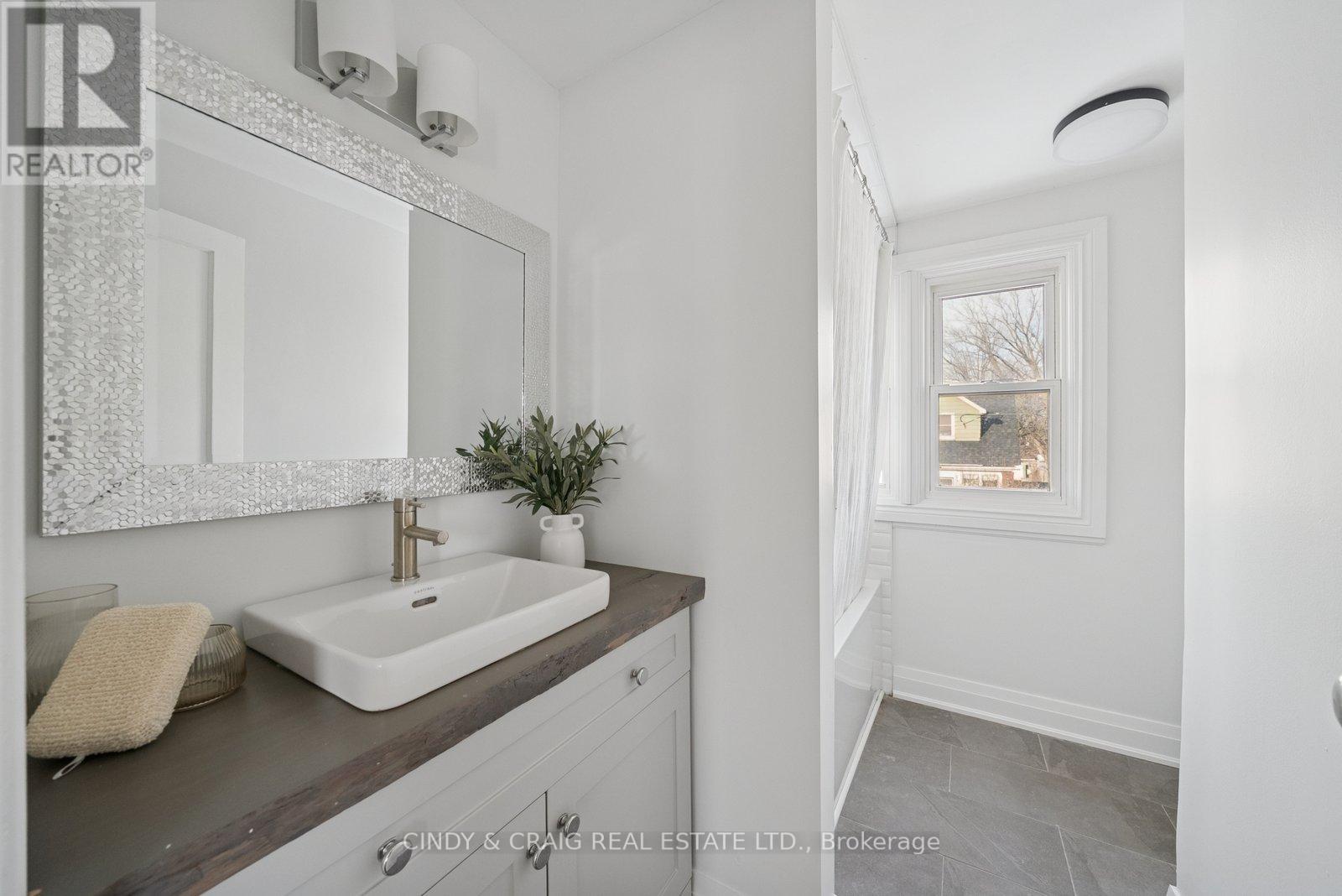 313 Colborne Street E, Oshawa, Ontario  L1G 1M6 - Photo 12 - E12604760