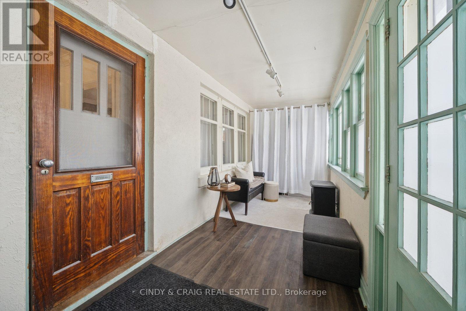 313 Colborne Street E, Oshawa, Ontario  L1G 1M6 - Photo 2 - E12604760