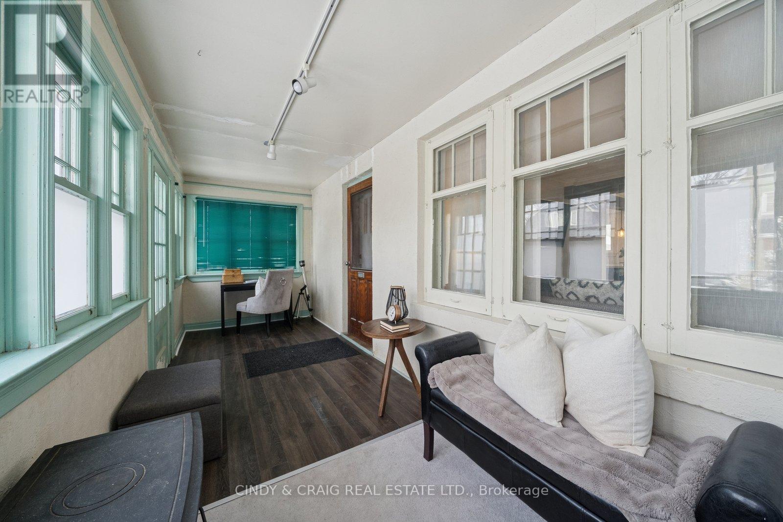 313 Colborne Street E, Oshawa, Ontario  L1G 1M6 - Photo 3 - E12604760