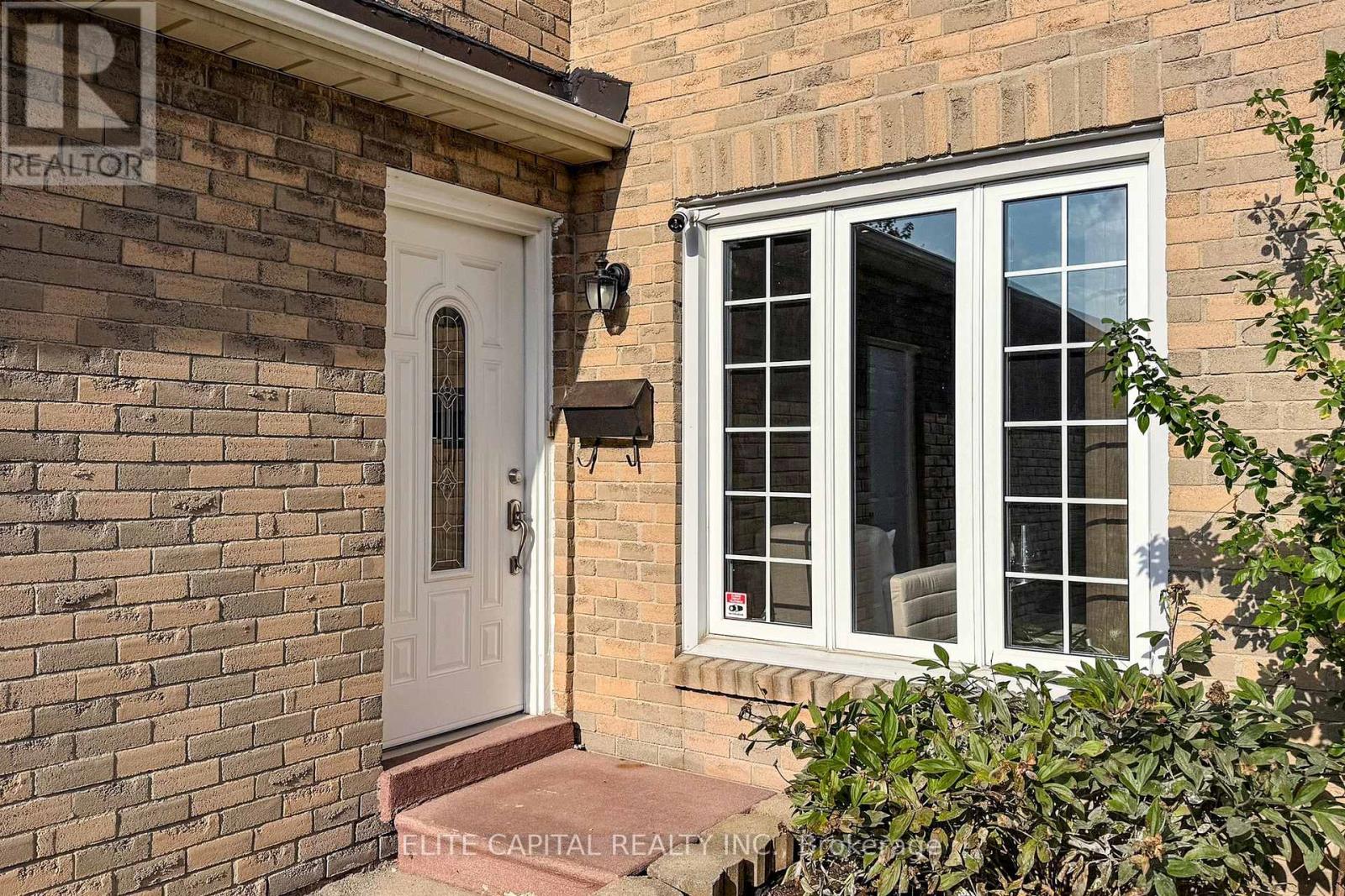 179 Bethany Leigh Drive, Toronto, Ontario  M1V 2T6 - Photo 4 - E12604856