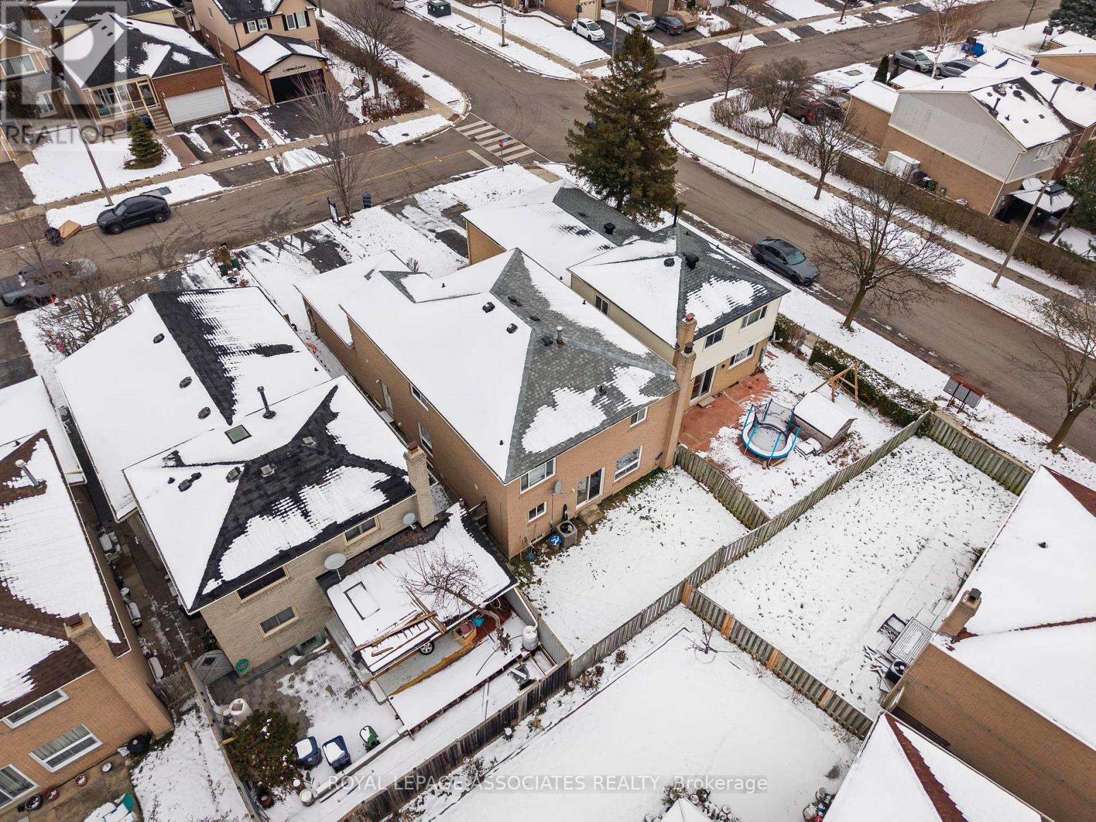 3 Middleport Crescent, Toronto, Ontario  M1B 4L5 - Photo 37 - E12604866