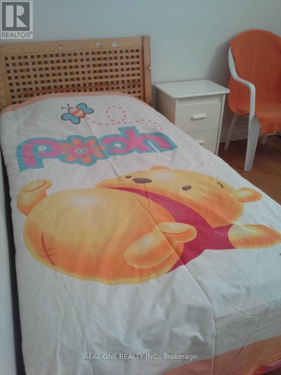 Main - 334 Chester Le Boulevard, Toronto, Ontario  M1W 2K6 - Photo 16 - E12604902